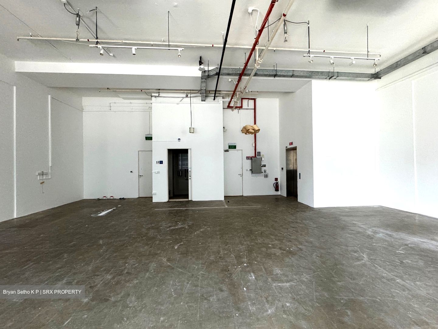 Robinson Square (D1), Office #483991711